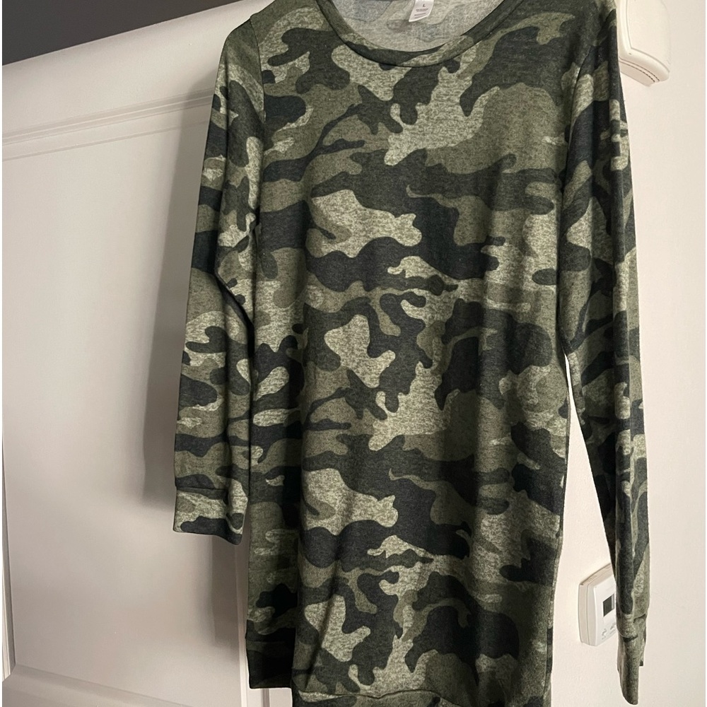 Camouflage Camo Long Mid Sleeve Tee Tshirt T shirt Polyester Spandex Large Women